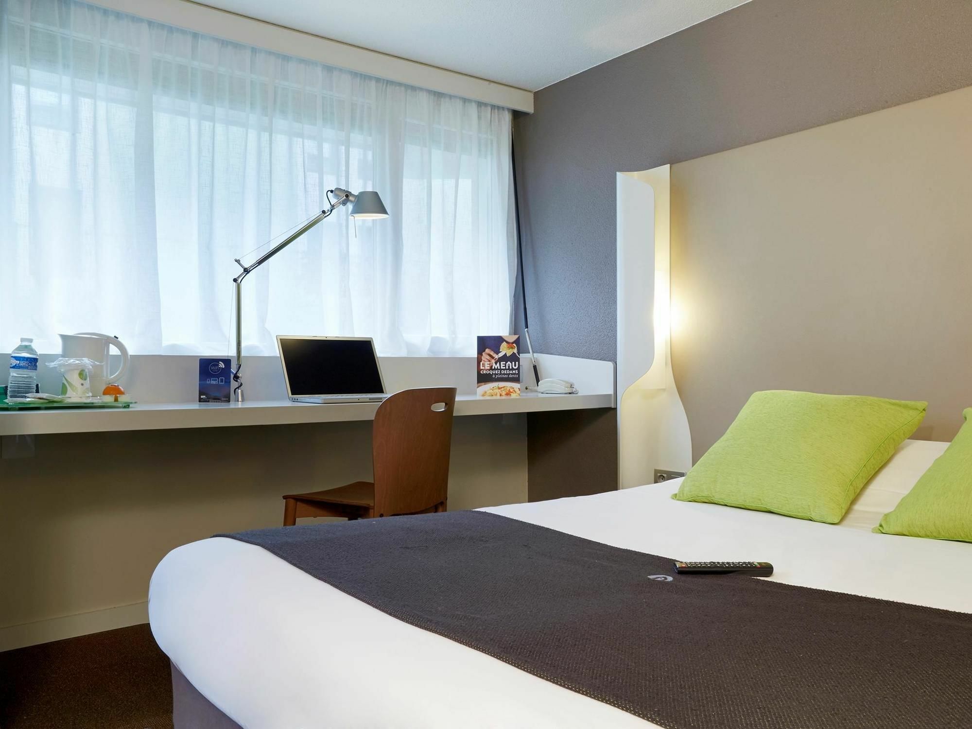 B&B Hotel Roissy - Saint Witz Ex-Campanile Roissy - Saint Witz Eksteriør billede